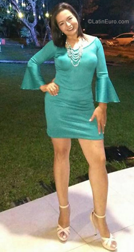 Date this stunning Colombia girl Salome from Popayan CO22442