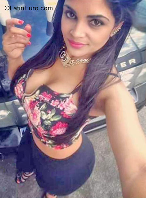 Date this delightful Dominican Republic girl Glenny from Santiago De Lo Caballero DO30415