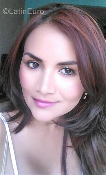 Date this tall Colombia girl Mar from Cali CO22502