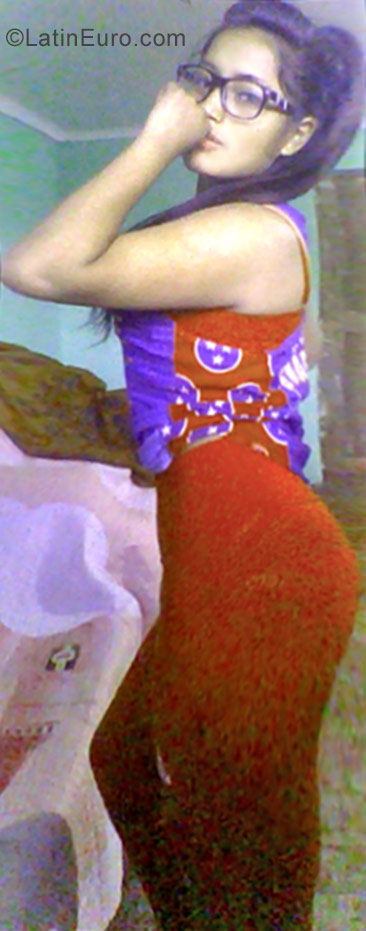 Date this nice looking Peru girl Marisol from Cusco PE1148
