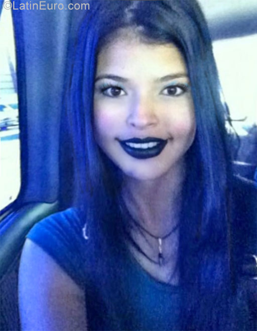 Date this pretty Venezuela girl Mariam from Maracaibo VE1039