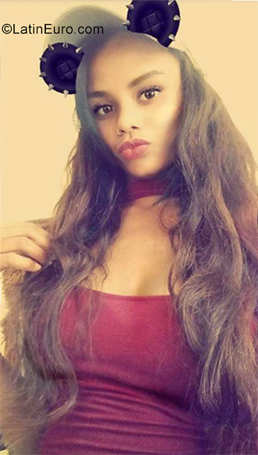 Date this fun Dominican Republic girl Yamilca from Santiago DO30626