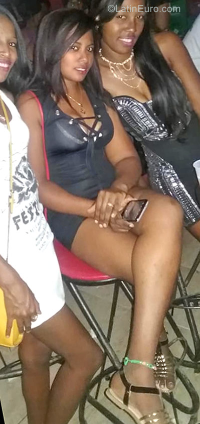 Date this cute Dominican Republic girl Carolina from Santo Domingo DO30666