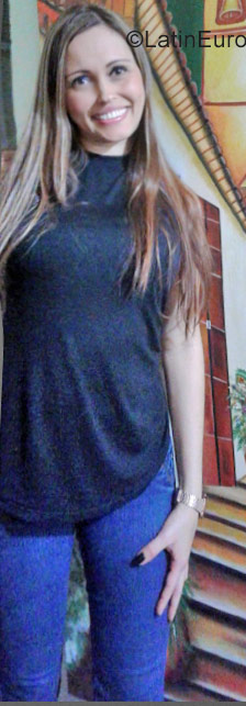 Date this gorgeous Colombia girl Lina from Medellin CO22747