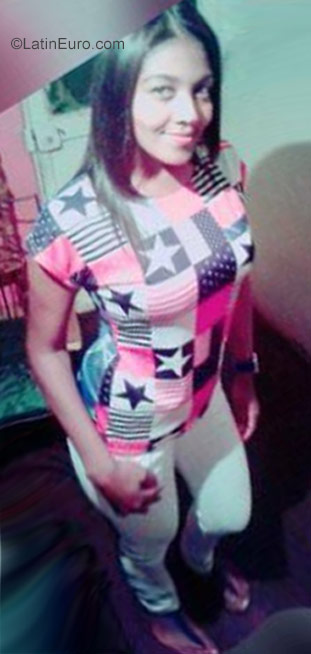 Date this good-looking Venezuela girl Sandra from Caracas VE1093