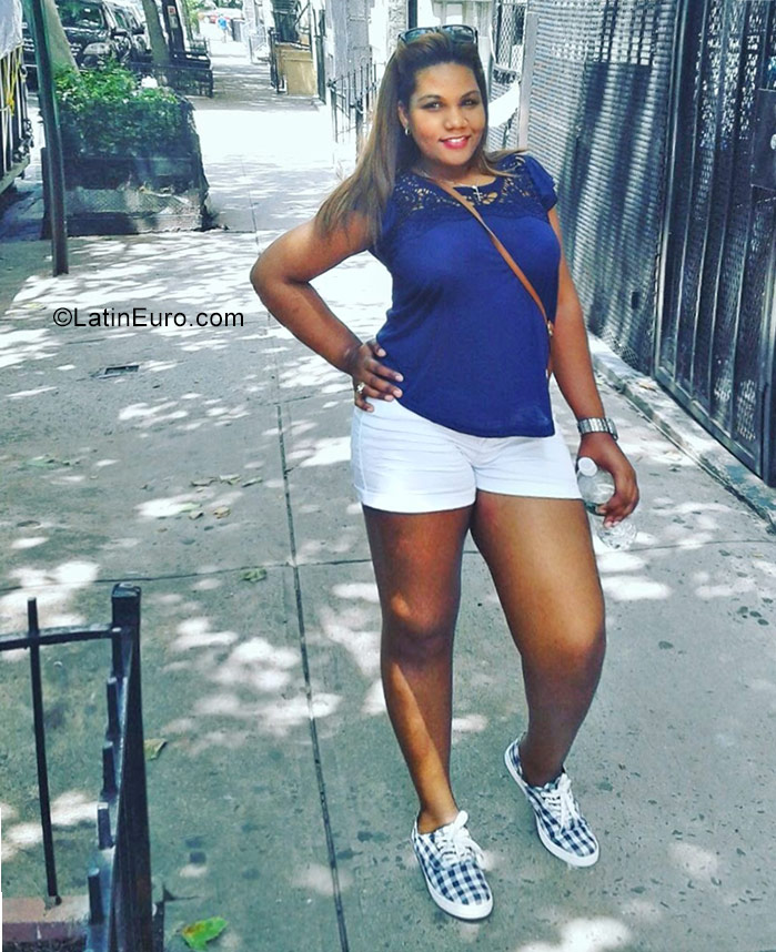 Date this funny Dominican Republic girl Ruth from San cristobal DO30748