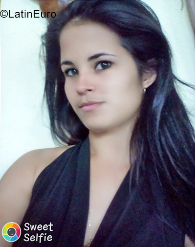 Date this exotic Cuba girl Elsa from Havana CU164