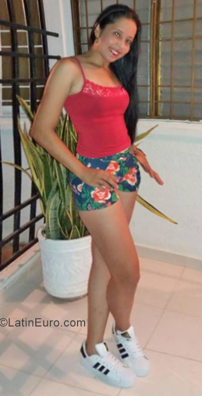 Date this delightful Colombia girl Patricia from Valledupar CO22820