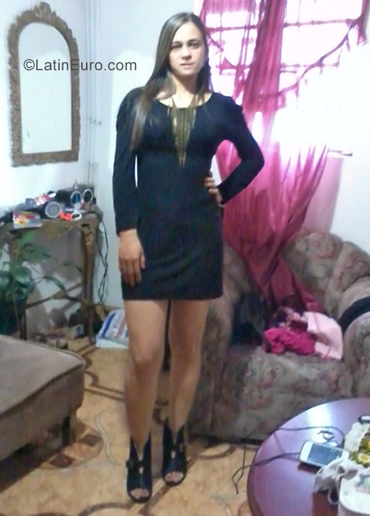 Date this fun Colombia girl Francie from Medellin CO22821