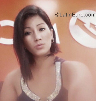 Date this stunning Peru girl Liz from Lima PE1175