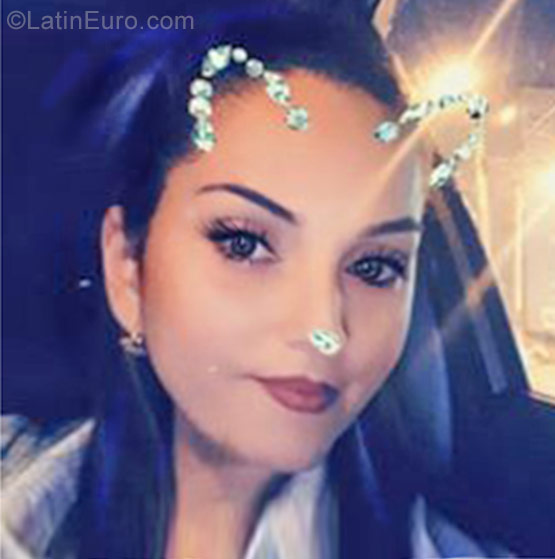 Date this passionate Colombia girl Caty from Cartagena CO22841