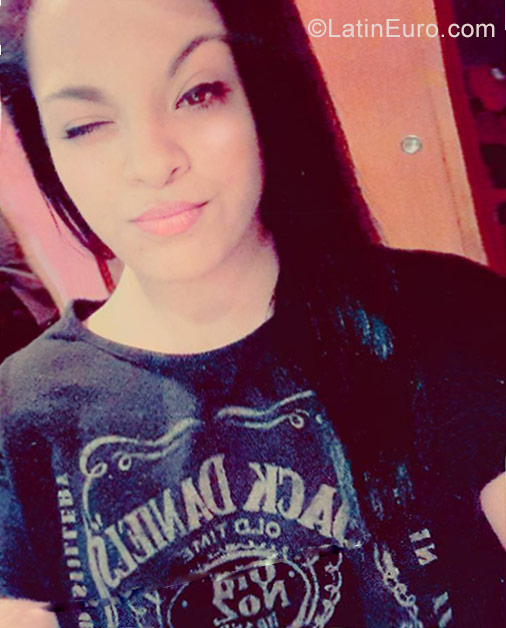 Date this pretty Argentina girl Estefania from Buenos Aires AR114