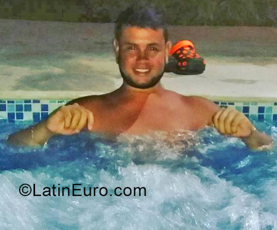 Date this cute Colombia man Santiago from Medellin CO22873