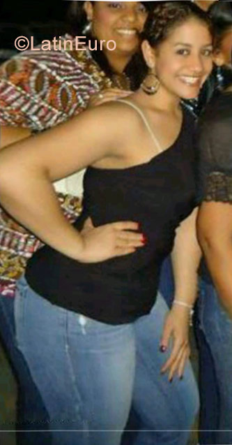 Date this stunning Dominican Republic girl Claud from LV DO30935