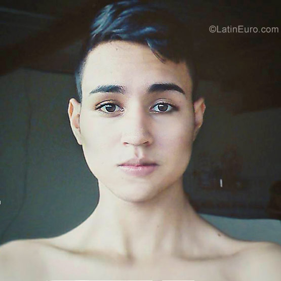 Date this hot Colombia man Gummi from Cali CO22938