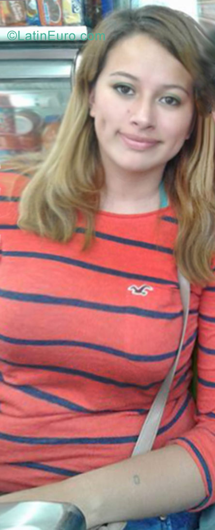 Date this hot Colombia girl Joanna from Bogota CO22970