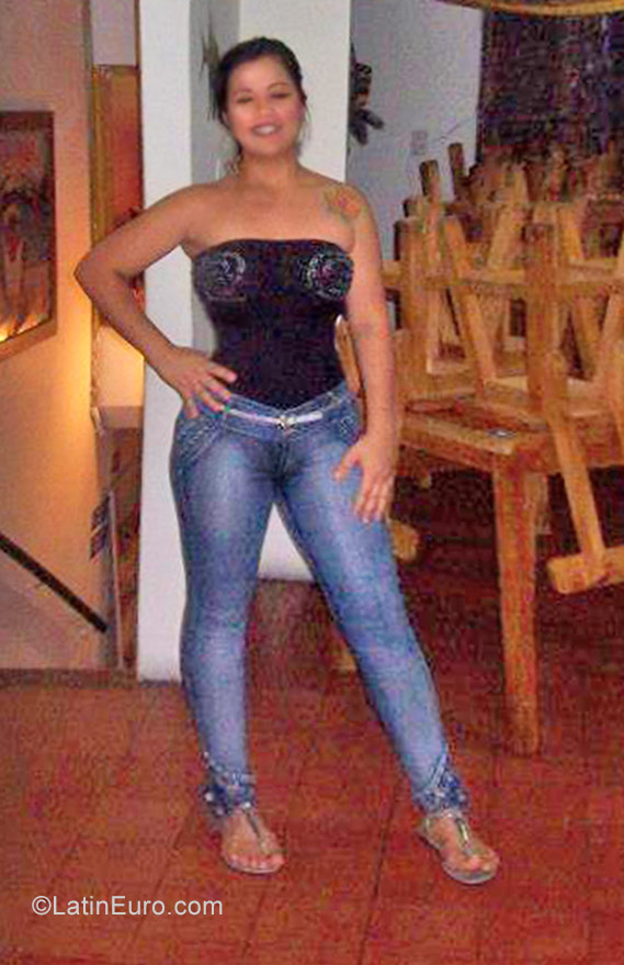 Date this beautiful Colombia girl Monica from Medellin CO22996