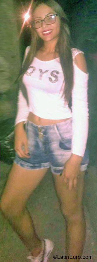 Date this hard body Venezuela girl Yulied from La Victoria VE1228