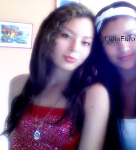 Date this hard body Colombia girl Angie from Popayan CO23020