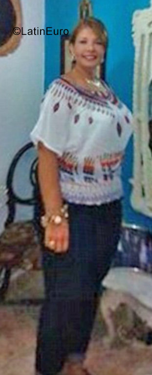 Date this cute Venezuela girl Padu from valencia VE1246