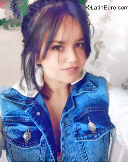 Date this funny Colombia girl Krito from Bogota CO23114