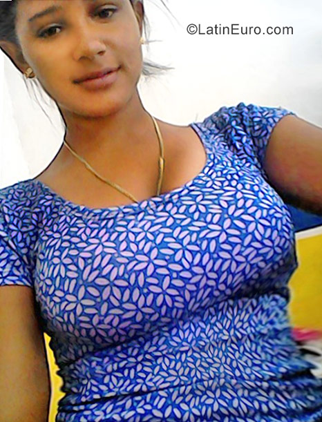 Date this young Dominican Republic girl Eva marina from Punta Cana DO31223