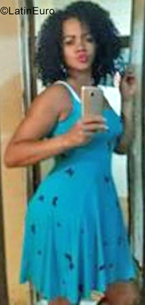 Date this young Brazil girl CHOCOLATE - Juliana from Rio De Janeiro BR10419