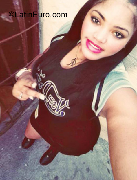 Date this tall Dominican Republic girl Rocio from Santo Domingo DO31242