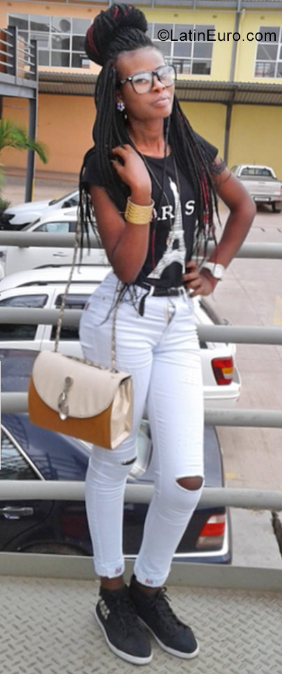 Date this tall Zambia girl Toria from Lusaka ZM17