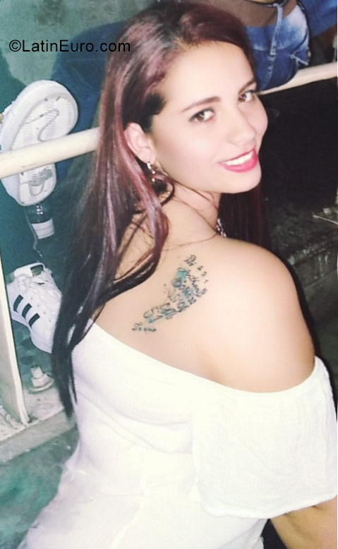 Date this stunning Colombia girl Luisa from Medellin CO23181