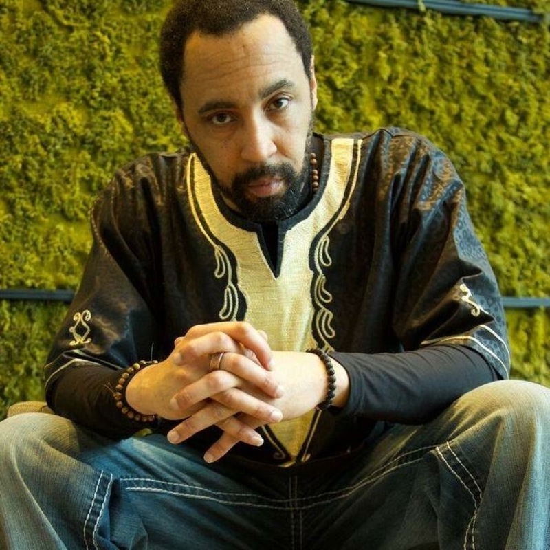 Date this exotic United States man James from St Louis US18986