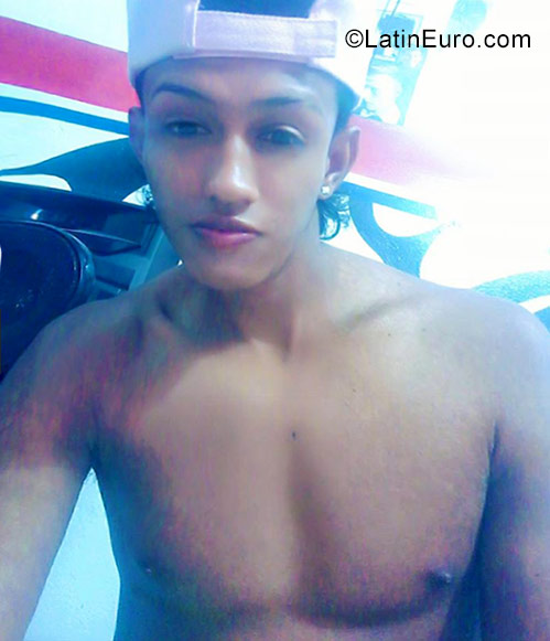 Date this pretty Colombia man Jean from Santa Marta CO23200
