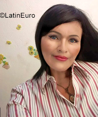 Date this attractive Colombia girl Linas from Barranquilla CO23213