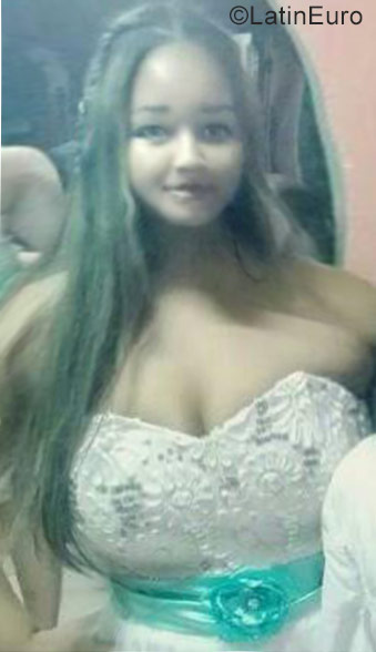 Date this tall Colombia girl Adriana from Popayan CO23217