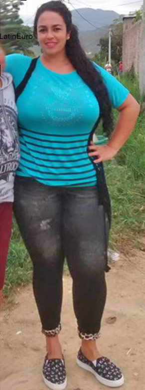 Date this sensual Colombia girl Patricia from Ocana CO23219