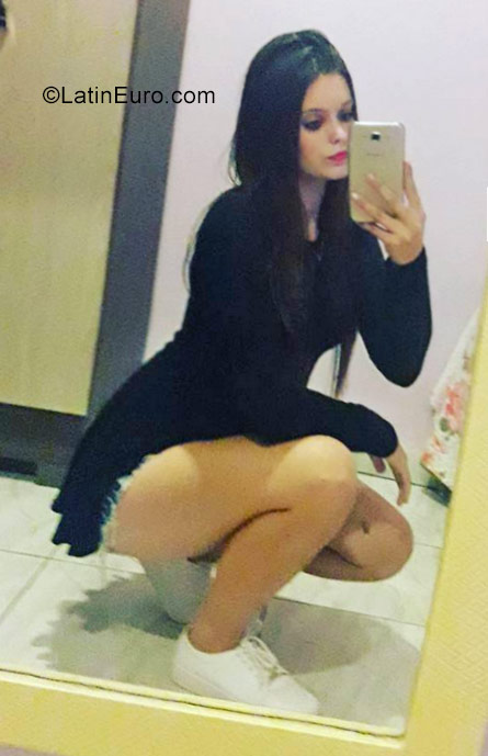 Date this passionate Brazil girl Lauana from Blumenau BR10428