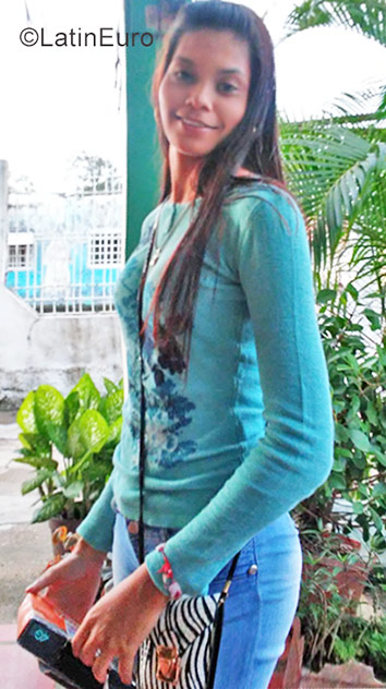 Date this pretty Venezuela girl Maurelis from Maturin VE1325