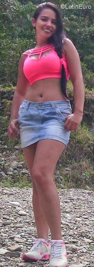 Date this beautiful Colombia girl Julie from Medellin CO23368
