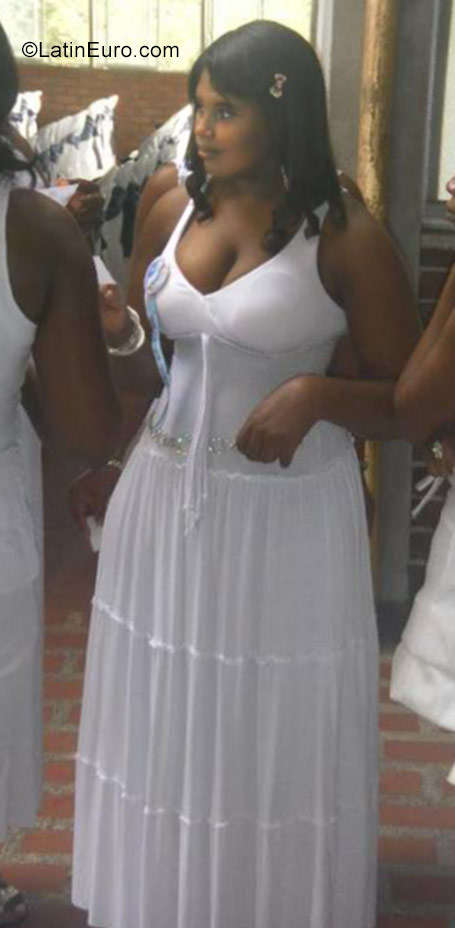 Date this lovely Colombia girl Sulima from Buenaventura CO23370