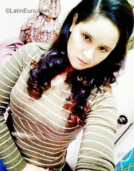 Date this happy Peru girl Sol from Chiclayo PE1222