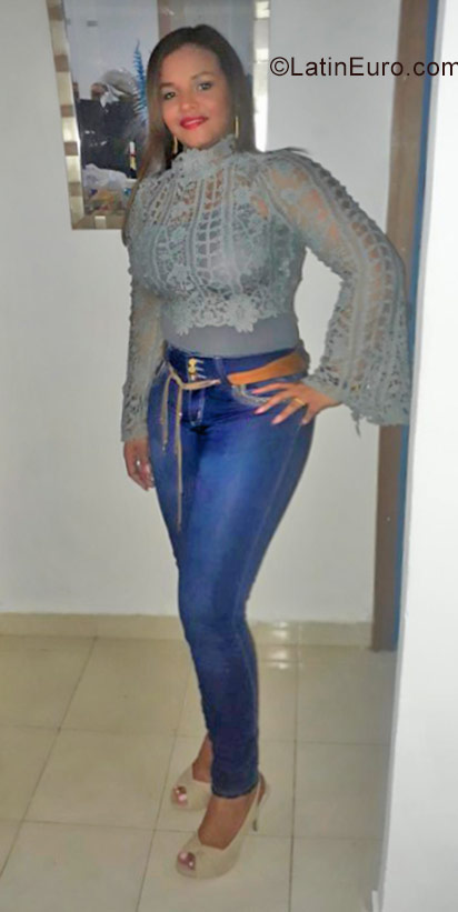 Date this tall Panama girl Maria from panama city PA1108