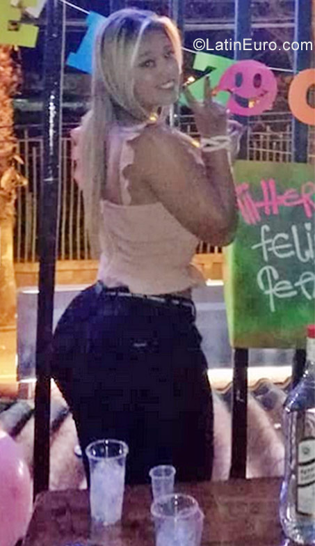 Date this athletic Colombia girl Eliana from Medellin CO23540