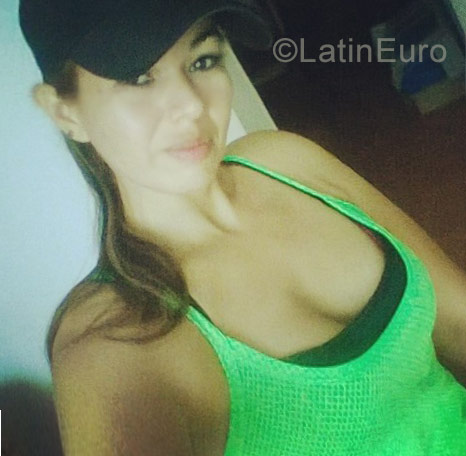 Date this cute Colombia girl Paola from Santa Marta CO23573