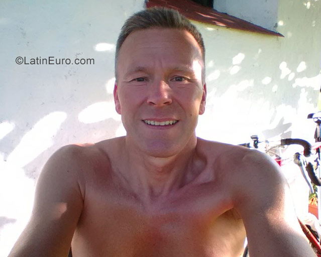 Date this good-looking Germany man Robert from München DE458