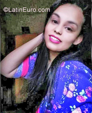 Date this voluptuous Brazil girl Fogosinha from Belo Horizonte BR10499