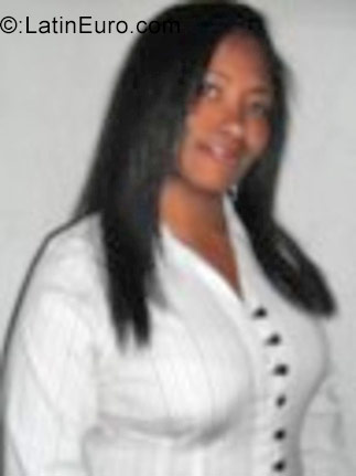 Date this foxy Colombia girl Patricia Enciso from Cali CO23613