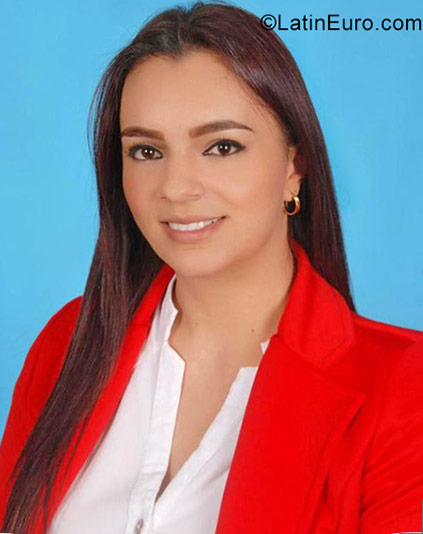 Date this lovely Colombia girl Diana from Pereira CO23618