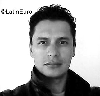 Date this hot Colombia man Shinue from Bogota CO23669