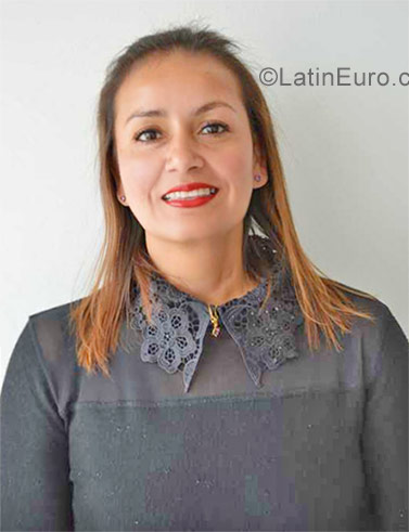 Date this georgeous Colombia girl Made from Bogota CO23674