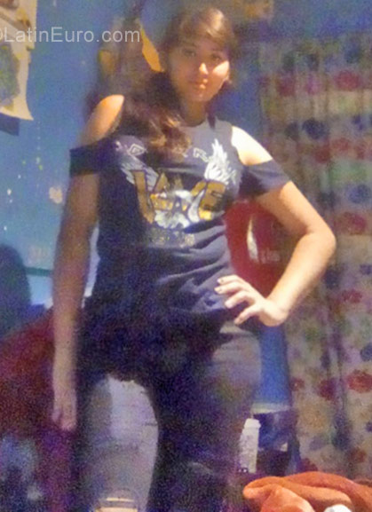 Date this young Mexico girl Malinani from Mexico City MX1575